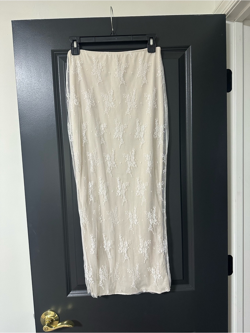Cream Lace Maxi Skirt with Floral Embroidery
